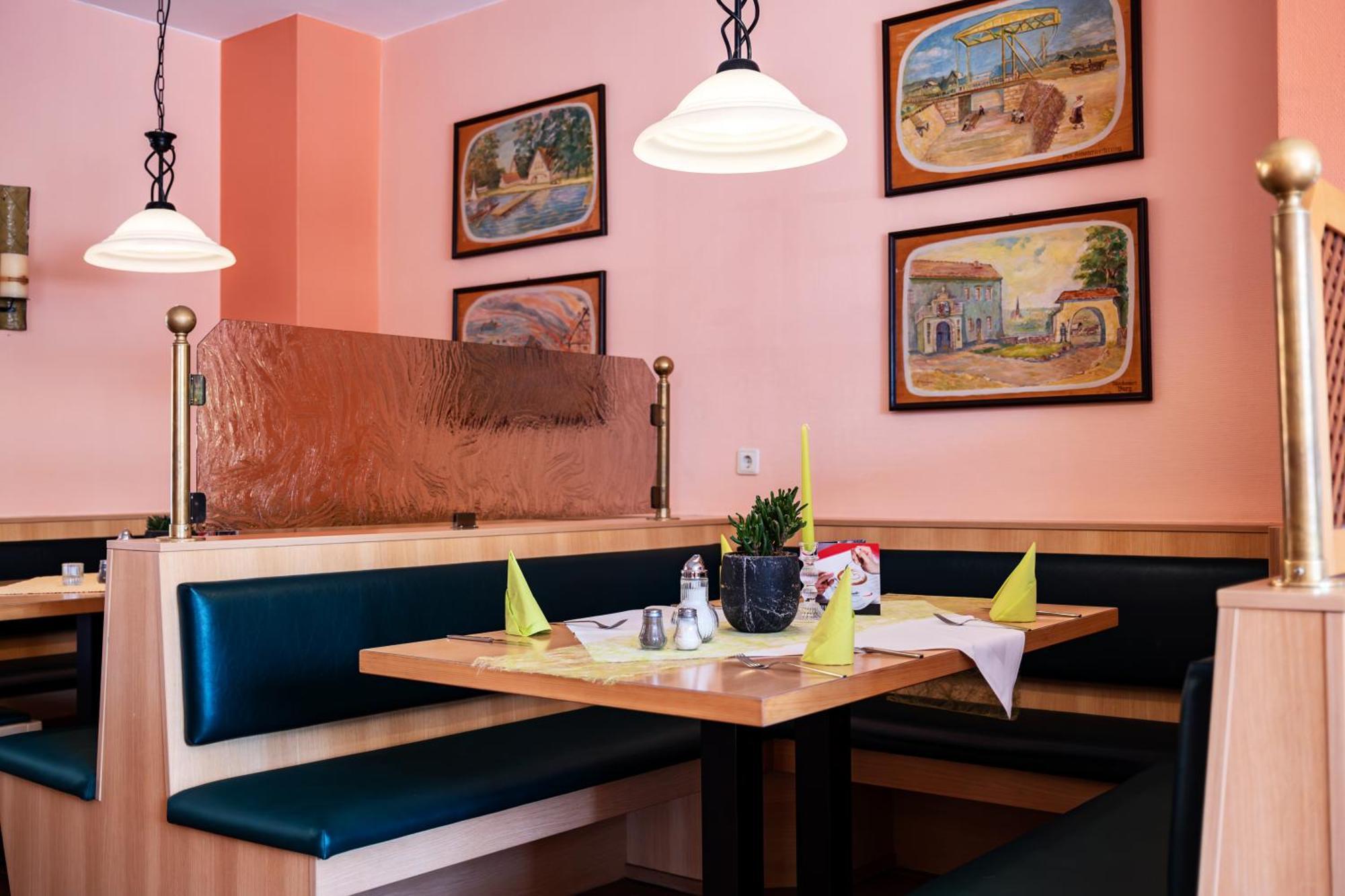 Restaurant & Hotel Storchenklause シュトルコウ エクステリア 写真