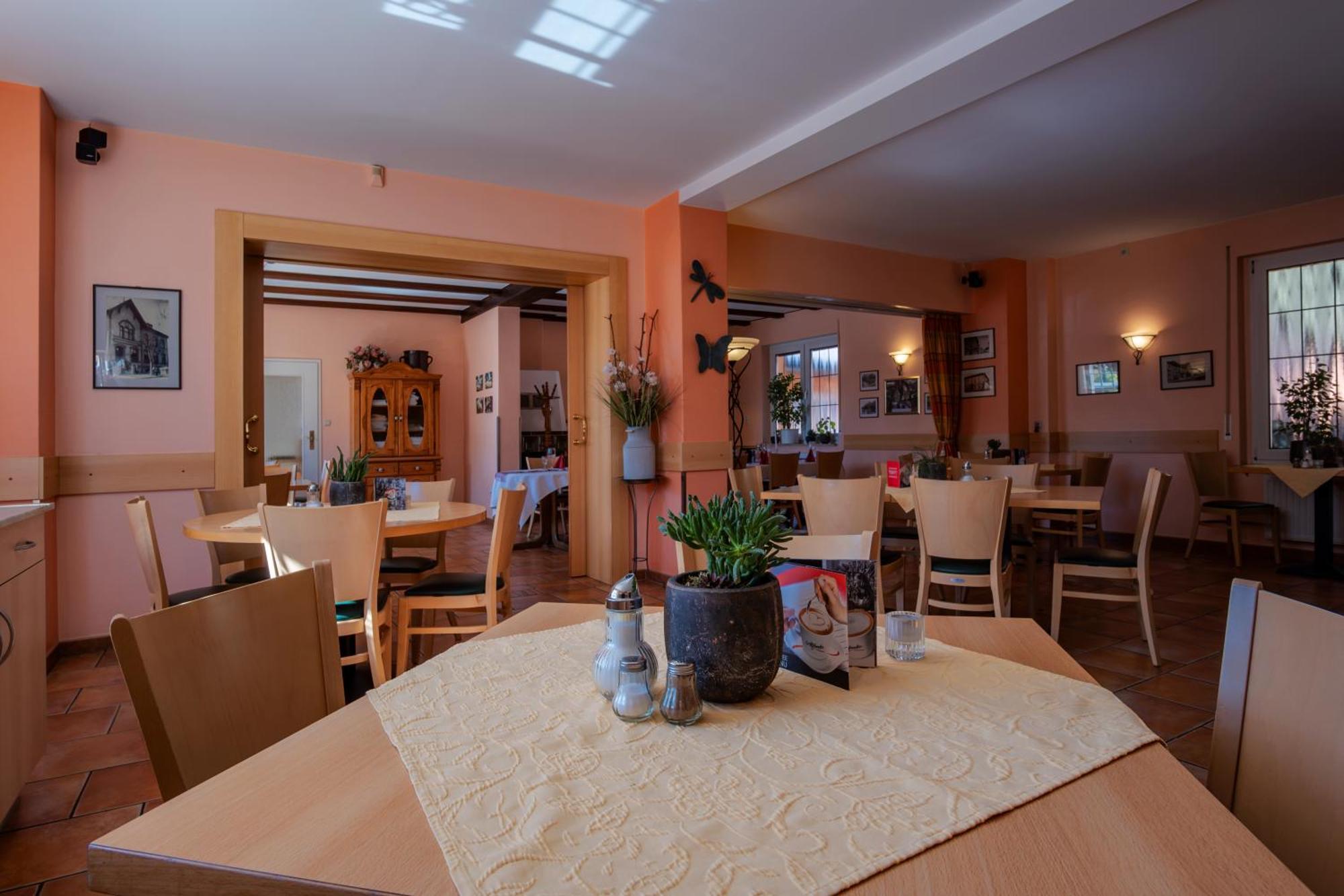 Restaurant & Hotel Storchenklause シュトルコウ エクステリア 写真